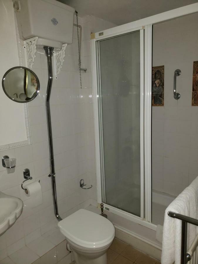 Clifton Hampden B&B Екстериор снимка